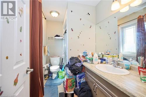 Ensuite bath - 8433 Angie Drive, Niagara Falls, ON - Indoor Photo Showing Bathroom