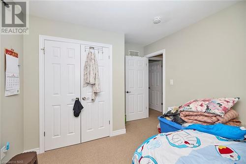 Bedroom #2 - 8433 Angie Drive, Niagara Falls, ON - Indoor Photo Showing Bedroom
