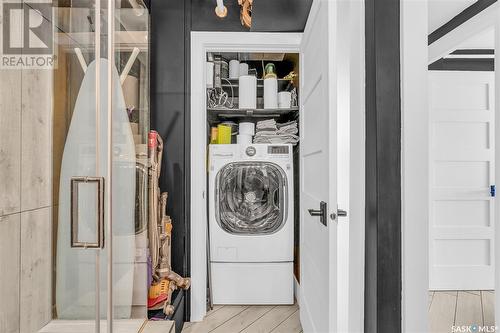 1805 320 5Th Avenue N, Saskatoon, SK - Indoor Photo Showing Laundry Room