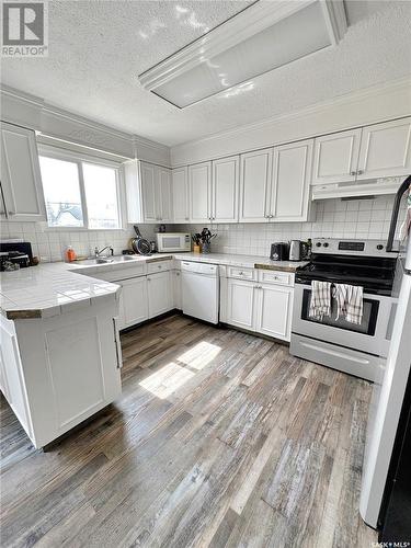 402 Ellice Street, Rocanville, SK - Indoor Photo Showing Kitchen