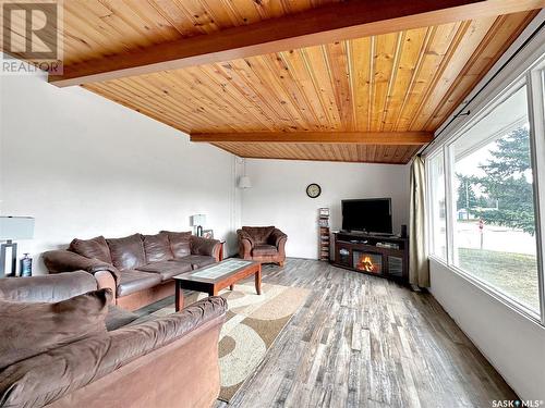 402 Ellice Street, Rocanville, SK - Indoor Photo Showing Living Room