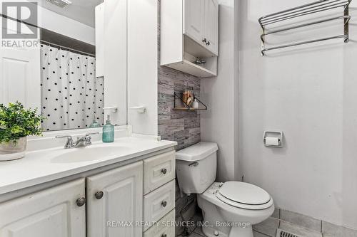 82 Rosedale Avenue W, Brampton, ON - Indoor Photo Showing Bathroom