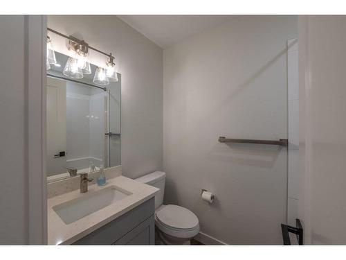 12-125 Cabernet Drive, Okanagan Falls, BC - Indoor Photo Showing Bathroom