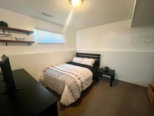 482 Palmer Street, Princeton, BC - Indoor Photo Showing Bedroom