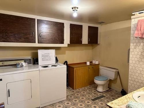 2949 Seaman Road, Falkland, BC - Indoor Photo Showing Laundry Room