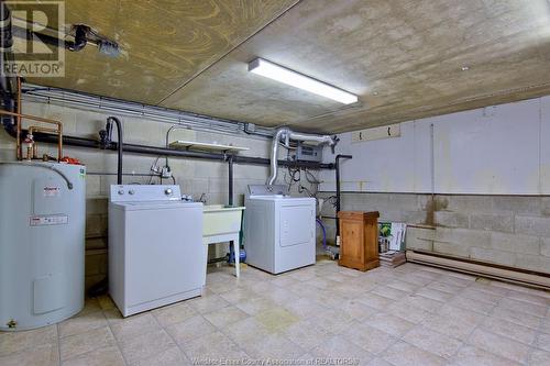 345 Robson Road Unit# 3, Leamington, ON - Indoor Photo Showing Laundry Room