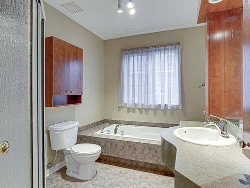 Salle de bains - 2963 Boul. Daniel-Johnson, Laval (Chomedey), QC - Indoor Photo Showing Bathroom