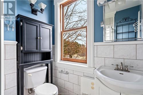 221 La Vallee St, Memramcook, NB - Indoor Photo Showing Bathroom