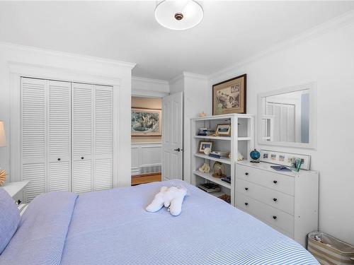 2455 Andover Rd, Nanoose Bay, BC - Indoor Photo Showing Bedroom