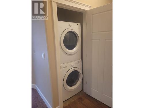 9100 Mackie Drive Unit# 114, Coldstream, BC - Indoor Photo Showing Laundry Room