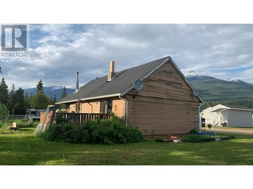 1125 N 5 Highway, Valemount, BC - Outdoor