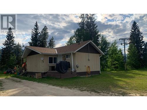 1125 N 5 Highway, Valemount, BC - Outdoor