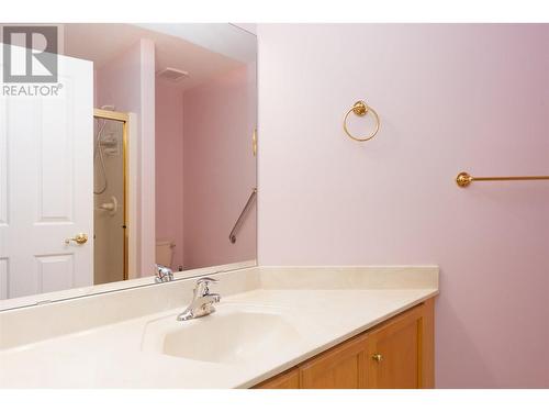 4074 Gellatly Road Unit# 233, West Kelowna, BC - Indoor Photo Showing Bathroom