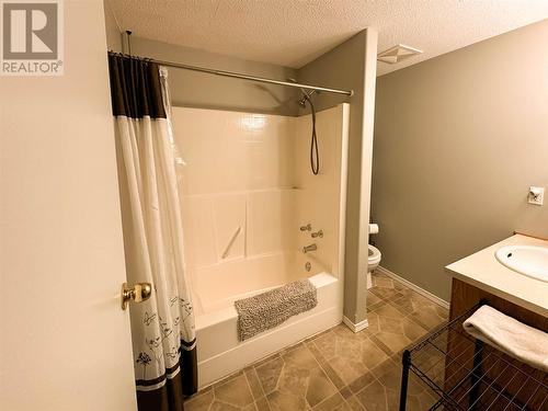 2550 Hollywood Road N Unit# 151, Kelowna, BC - Indoor Photo Showing Bathroom