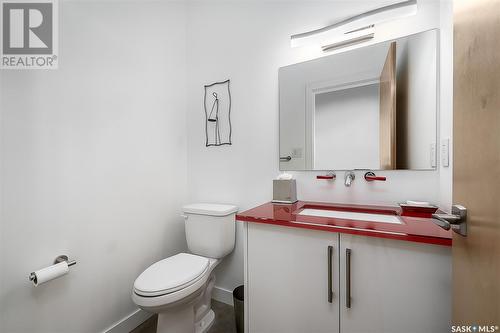 21 Copper Ridge Way, Moose Jaw, SK - Indoor Photo Showing Bathroom