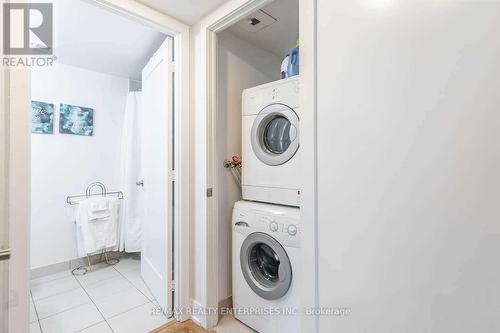 1109 - 20 Blue Jays Way, Toronto, ON - Indoor Photo Showing Laundry Room