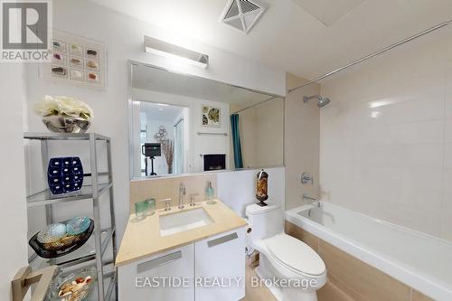 2205 - 50 Charles Street E, Toronto, ON - Indoor Photo Showing Bathroom