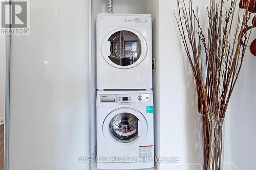2205 - 50 Charles Street E, Toronto, ON - Indoor Photo Showing Laundry Room