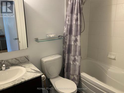 1017 - 20 Blue Jays Way, Toronto, ON - Indoor Photo Showing Bathroom