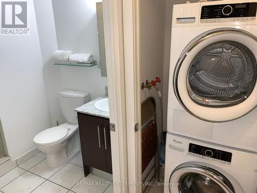 1017 - 20 Blue Jays Way, Toronto, ON - Indoor Photo Showing Laundry Room