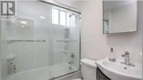 11682 224 Street, Maple Ridge, BC - Indoor Photo Showing Bathroom