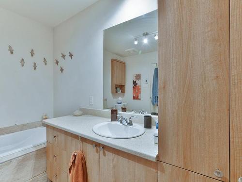Salle de bains - 83A  - 83C Rue Notre-Dame, L'Épiphanie, QC - Indoor Photo Showing Bathroom