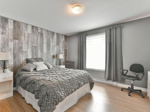 Master bedroom - 83A  - 83C Rue Notre-Dame, L'Épiphanie, QC - Indoor Photo Showing Bedroom