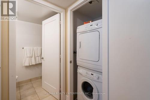 1509 - 20 Blue Jays Way, Toronto, ON - Indoor Photo Showing Laundry Room
