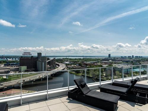 Pool - 303-1085 Rue Smith, Montréal (Le Sud-Ouest), QC - Outdoor With View