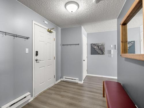 402-1201 Henry Rd, Courtenay, BC - Indoor Photo Showing Other Room