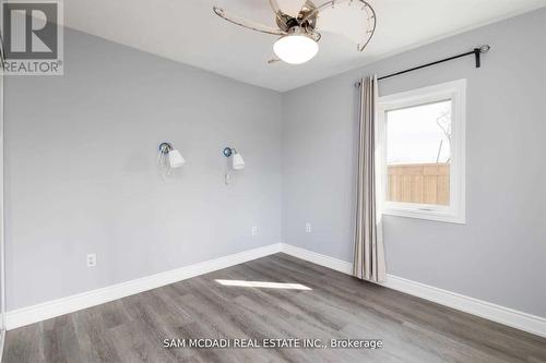 18 1/2 Lakeshore Dr, Hamilton, ON - Indoor Photo Showing Other Room