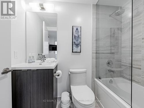 7311 - 55 Cooper Street, Toronto, ON - Indoor Photo Showing Bathroom