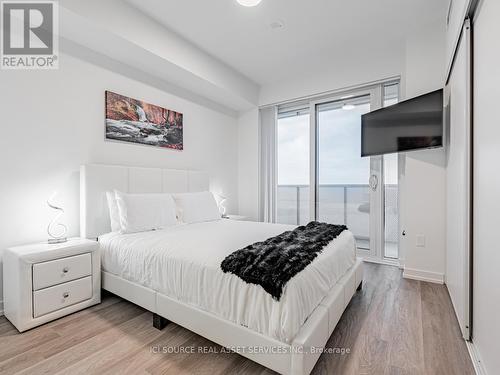 7311 - 55 Cooper Street, Toronto, ON - Indoor Photo Showing Bedroom