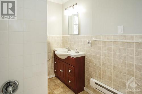4 Mary Street, Perth, ON - Indoor Photo Showing Bathroom