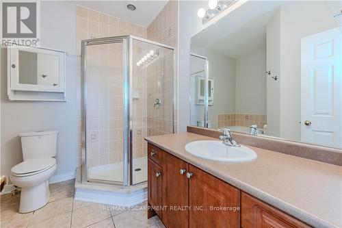 #34 -4400 Millcroft Park Dr, Burlington, ON - Indoor Photo Showing Bathroom