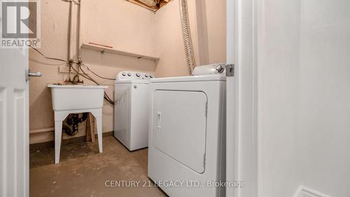 74 Horne Dr, Brampton, ON - Indoor Photo Showing Laundry Room