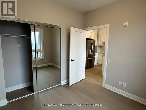 #417 -3265 Carding Mill Tr, Oakville, ON - Indoor Photo Showing Other Room