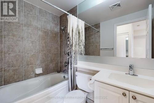 #1511 -310 Burnhamthorpe Rd W, Mississauga, ON - Indoor Photo Showing Bathroom