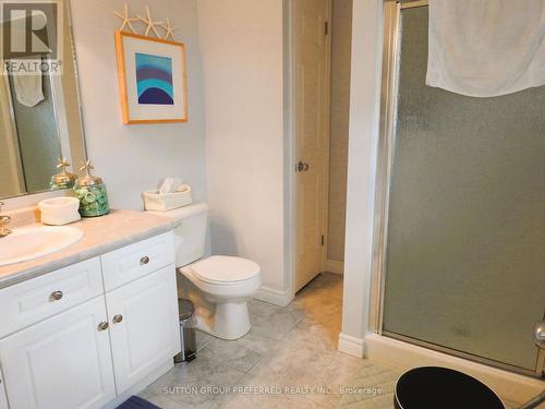154 Kingfisher Ave, Woodstock, ON - Indoor Photo Showing Bathroom