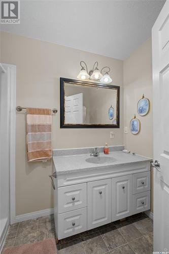 116 4Th Street, Birch Hills, SK - Indoor Photo Showing Bathroom