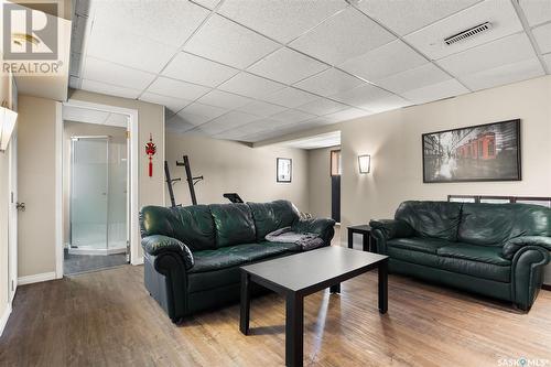7307 Blakeney Drive, Regina, SK - Indoor Photo Showing Living Room