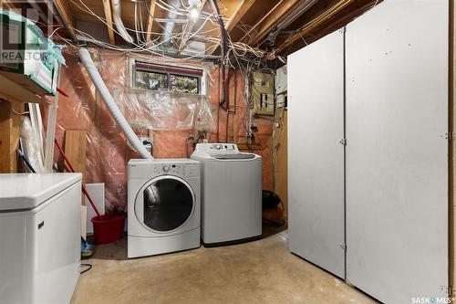 7307 Blakeney Drive, Regina, SK - Indoor Photo Showing Laundry Room