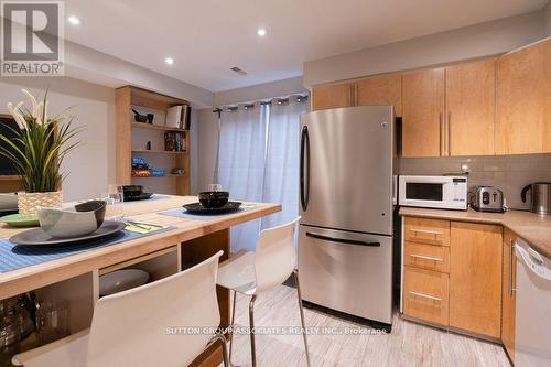 736 Crawford Street, Toronto, ON - Indoor Photo Showing Kitchen