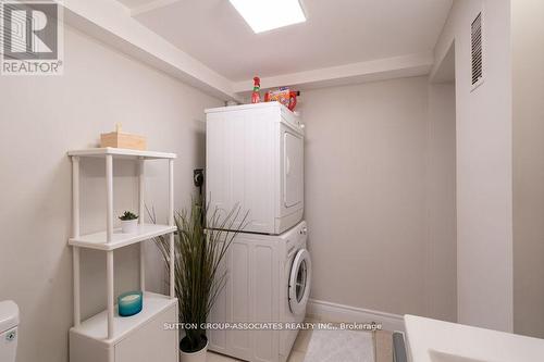 736 Crawford St, Toronto, ON - Indoor Photo Showing Laundry Room