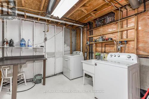 168 Tupper St E, New Tecumseth, ON - Indoor Photo Showing Laundry Room
