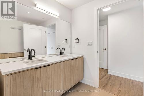 #823 -185 Dunlop St E, Barrie, ON - Indoor Photo Showing Bathroom