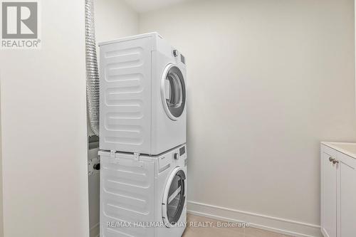 #823 -185 Dunlop St E, Barrie, ON - Indoor Photo Showing Laundry Room