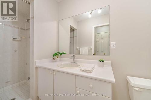 3919 Stoneham Way, Mississauga, ON - Indoor Photo Showing Bathroom