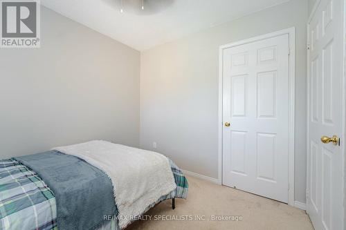 3919 Stoneham Way, Mississauga, ON - Indoor Photo Showing Bedroom