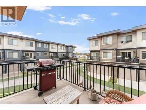 3626 Mission Springs Drive Unit# 51, Kelowna, BC - Outdoor With Exterior